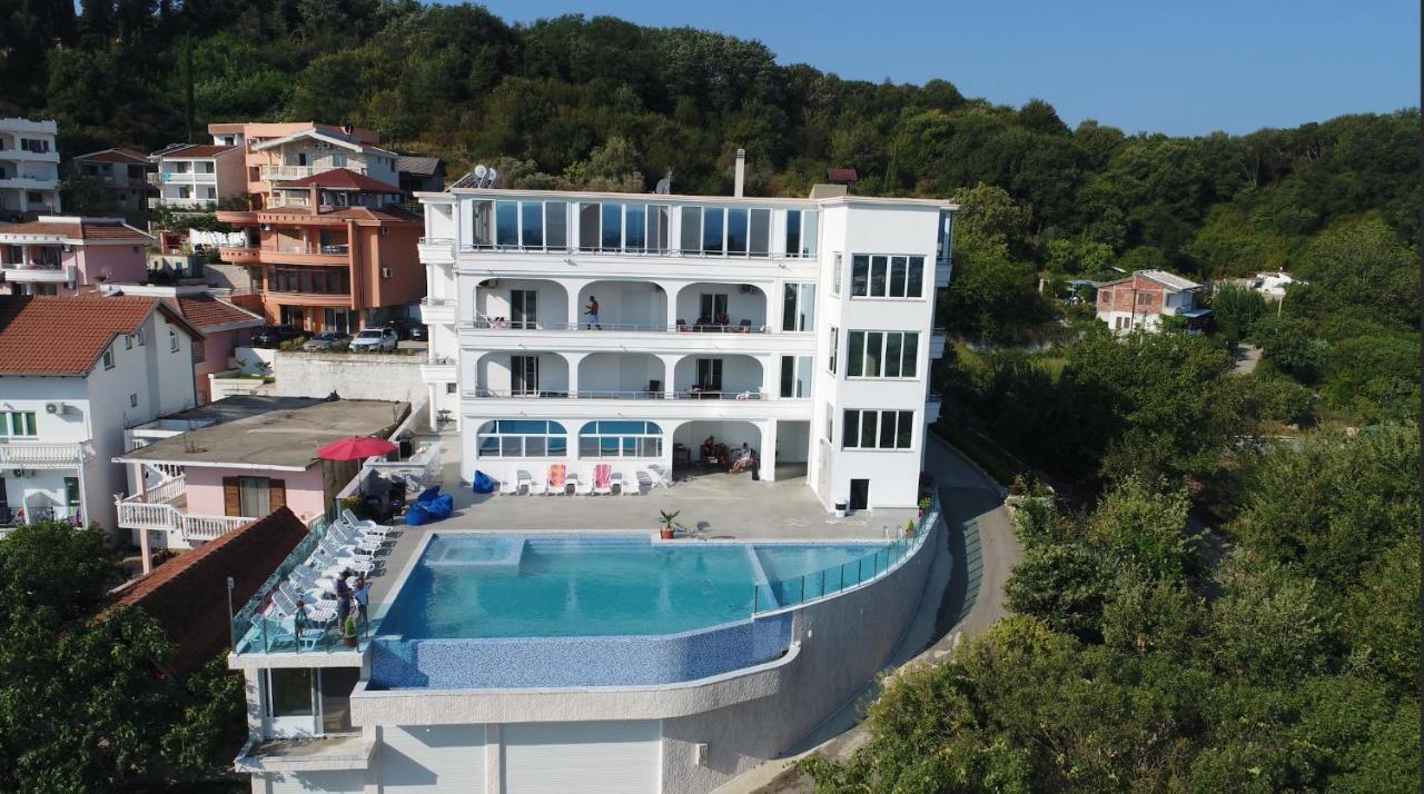 Apartments Gjenashaj อุลซิน ภายนอก รูปภาพ