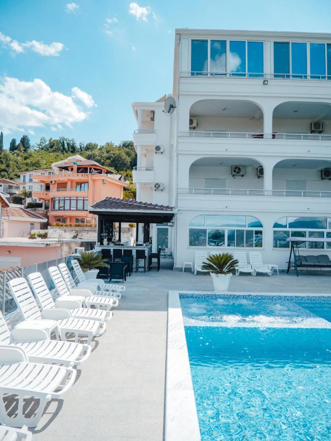 Apartments Gjenashaj อุลซิน ภายนอก รูปภาพ