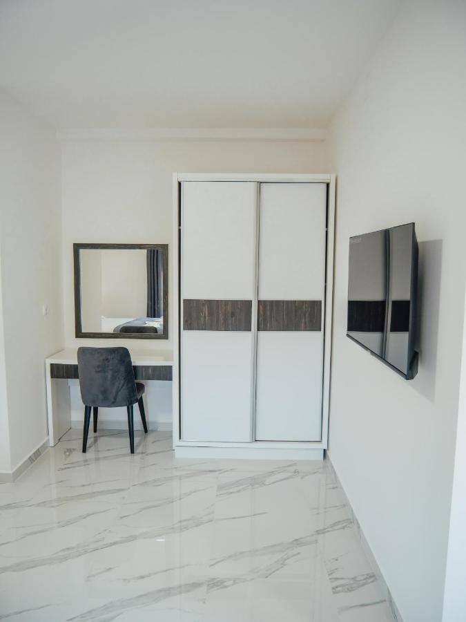 Apartments Gjenashaj อุลซิน ภายนอก รูปภาพ