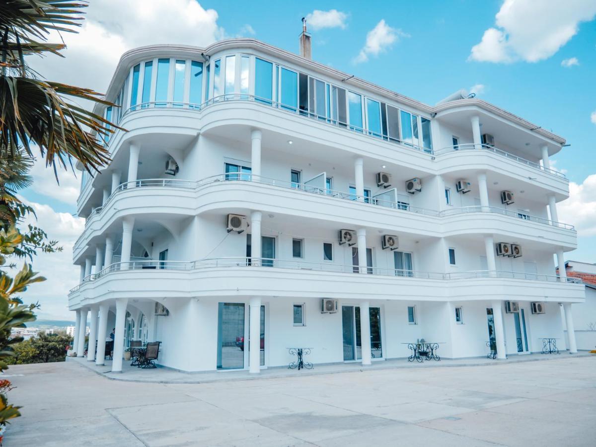 Apartments Gjenashaj อุลซิน ภายนอก รูปภาพ