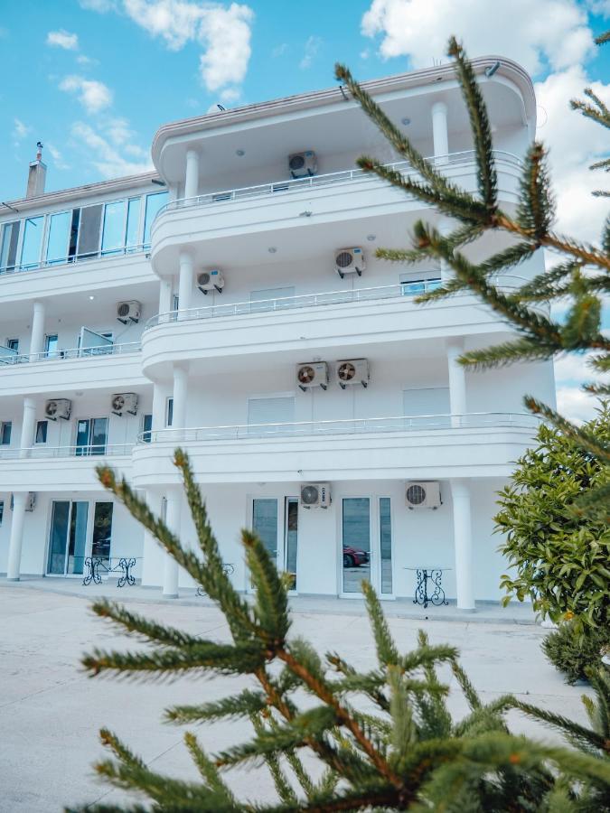 Apartments Gjenashaj อุลซิน ภายนอก รูปภาพ