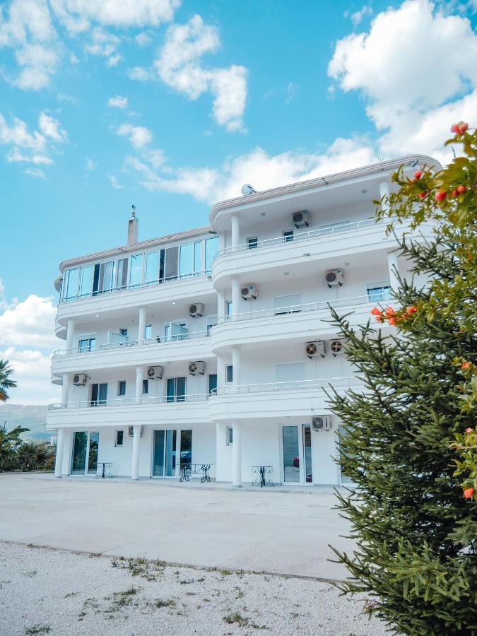 Apartments Gjenashaj อุลซิน ภายนอก รูปภาพ