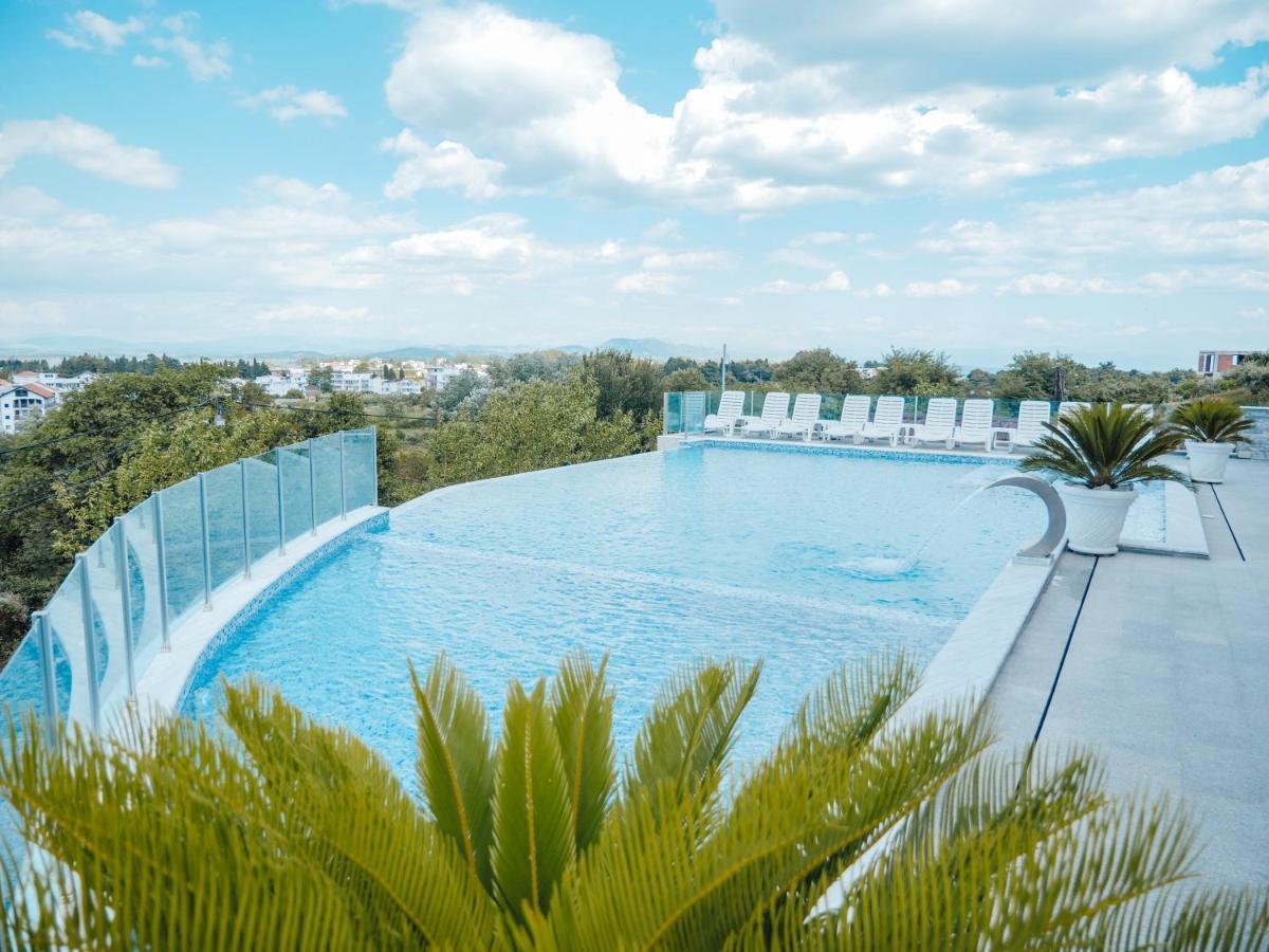 Apartments Gjenashaj อุลซิน ภายนอก รูปภาพ
