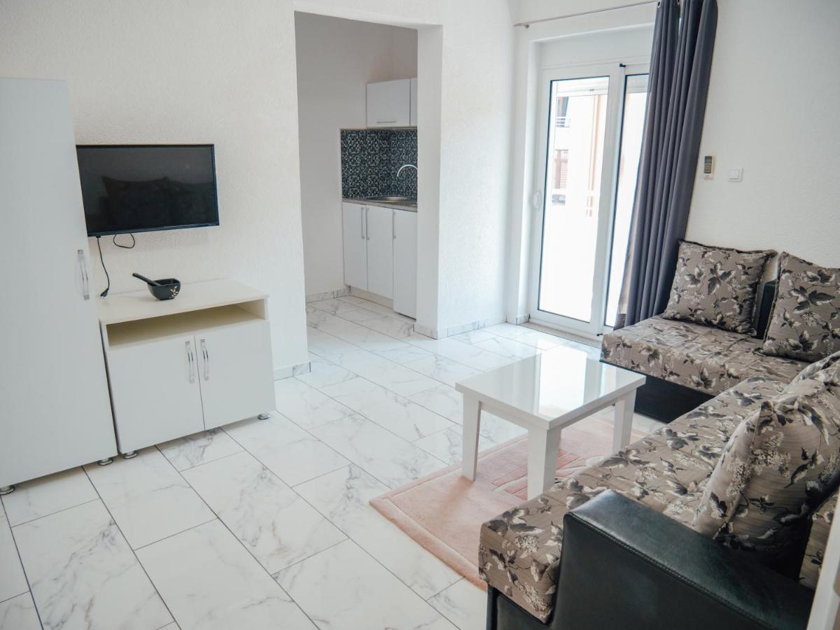 Apartments Gjenashaj อุลซิน ภายนอก รูปภาพ